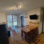 Emma Equipe Et Refait A Neuf Dans 3 Etoiles *