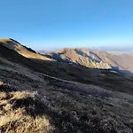 Emma Equipe Et Refait A Neuf Dans 3 Etoiles * Бес-э-Сент-Анастез