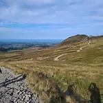 Emma Equipe Et Refait A Neuf Dans 3 Etoiles *