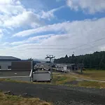 Emma Equipe Et Refait A Neuf Dans 3 Etoiles * Бес-э-Сент-Анастез