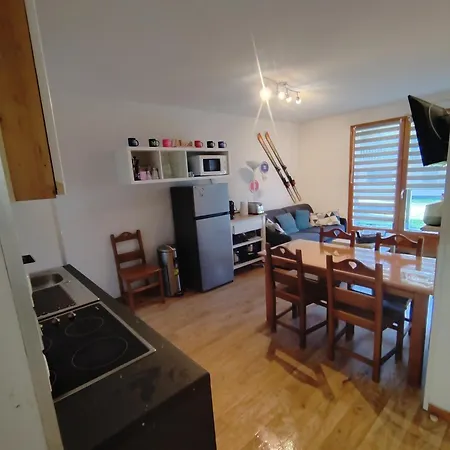 Emma Equipe Et Refait A Neuf Dans 3 Etoiles Apartmán *