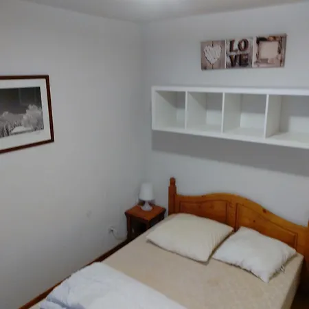 Appartement Emma équipé Et Refait A Neuf Dans Résidence 3 étoiles Besse-et-Saint-Anastaise