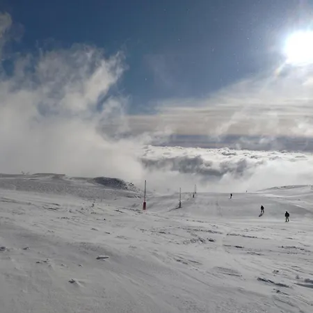 Emma Equipe Et Refait A Neuf Dans 3 Etoiles Apartmán