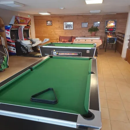 Appartement Emma équipé Et Refait A Neuf Dans Résidence 3 étoiles *