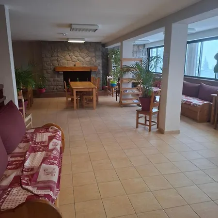 Emma équipé Et Refait A Neuf Dans Résidence 3 étoiles *