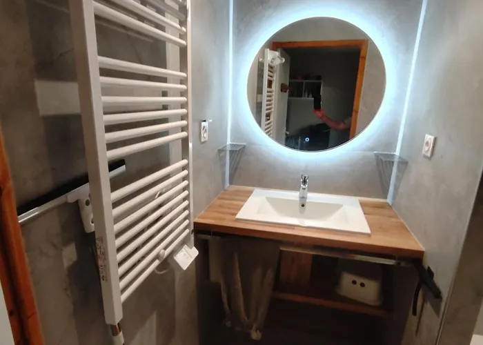 Emma équipé Et Refait A Neuf Dans Résidence 3 étoiles *