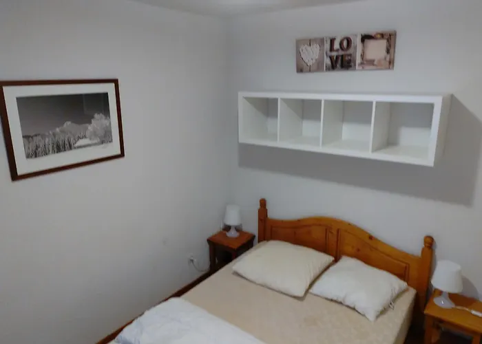 Appartement Emma équipé Et Refait A Neuf Dans Résidence 3 étoiles Besse-et-Saint-Anastaise