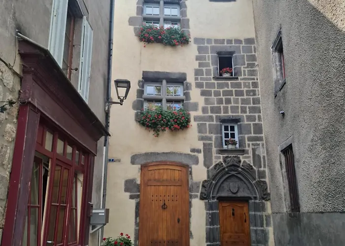 Emma équipé Et Refait A Neuf Dans Résidence 3 étoiles Appartement