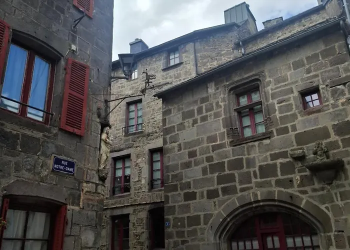 Emma équipé Et Refait A Neuf Dans Résidence 3 étoiles * Besse-et-Saint-Anastaise